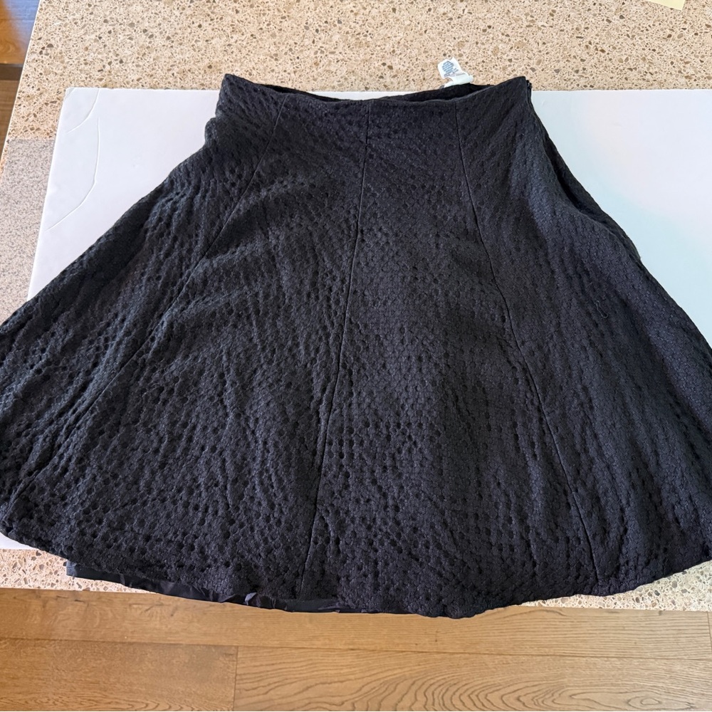 Flared Black Textured Circle Skirt - Classic Skater Style